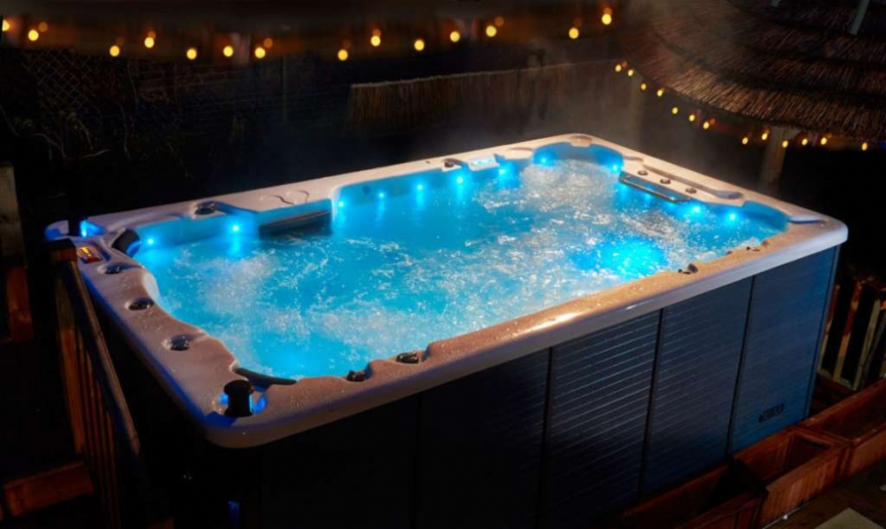 Een Spa bad kopen uit voorraad - zwemspa_missisippi(1)